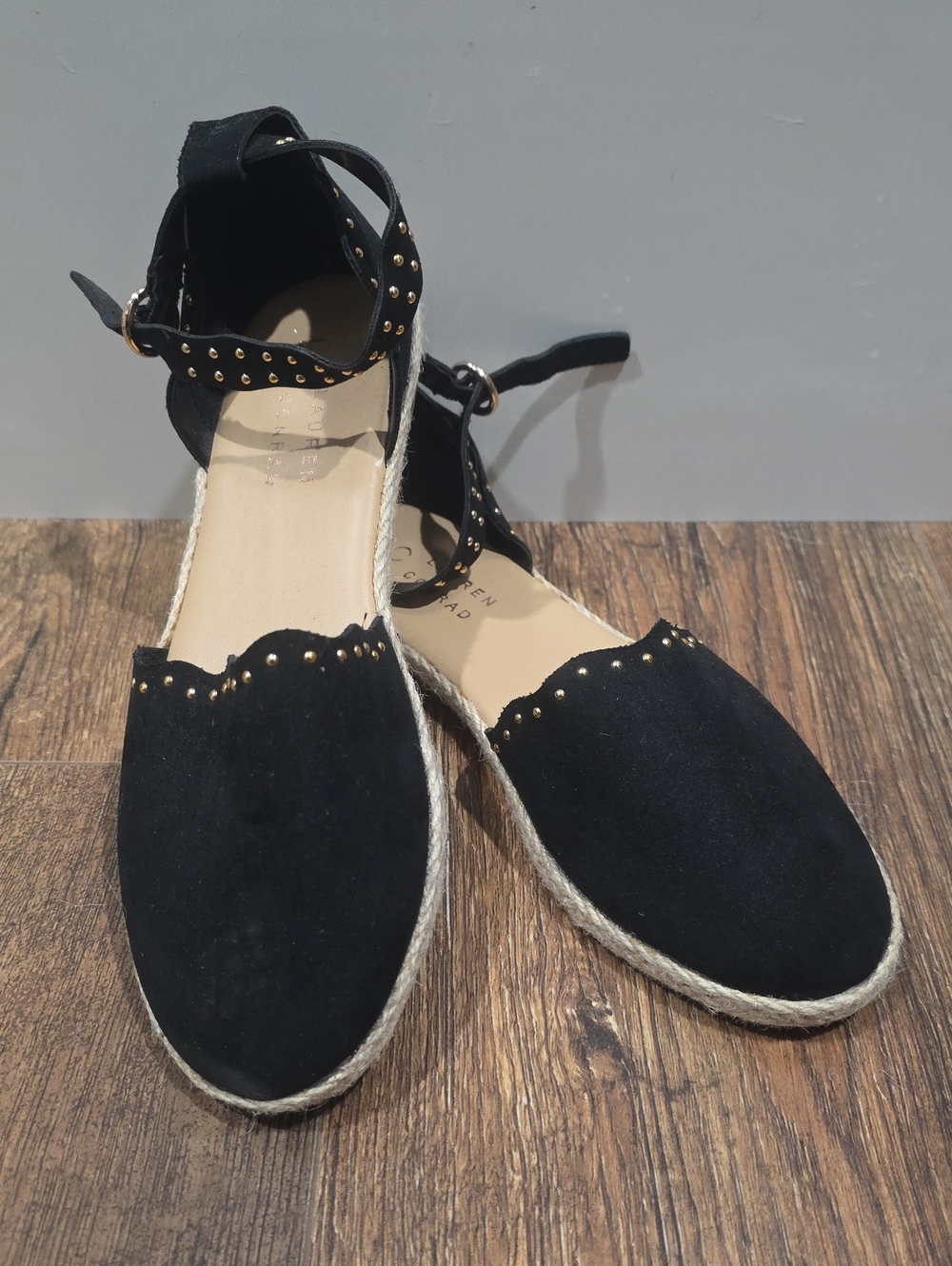 LC Lauren Conrad 6 Med Black Scalloped Stud Ankle-Tie Espadrilles
